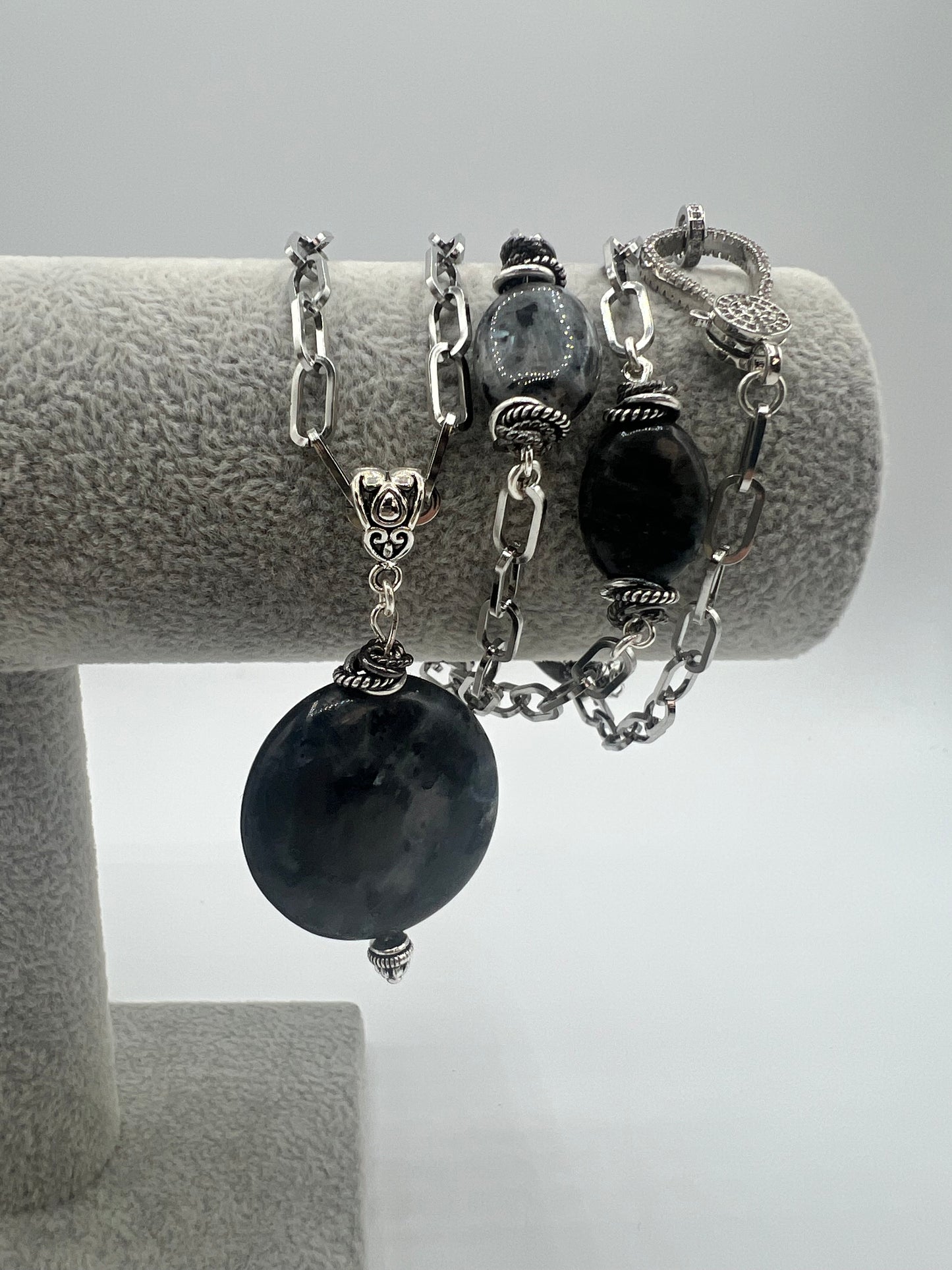 Gemstone Long Chain Necklace/Larvakite, Black Labradorite