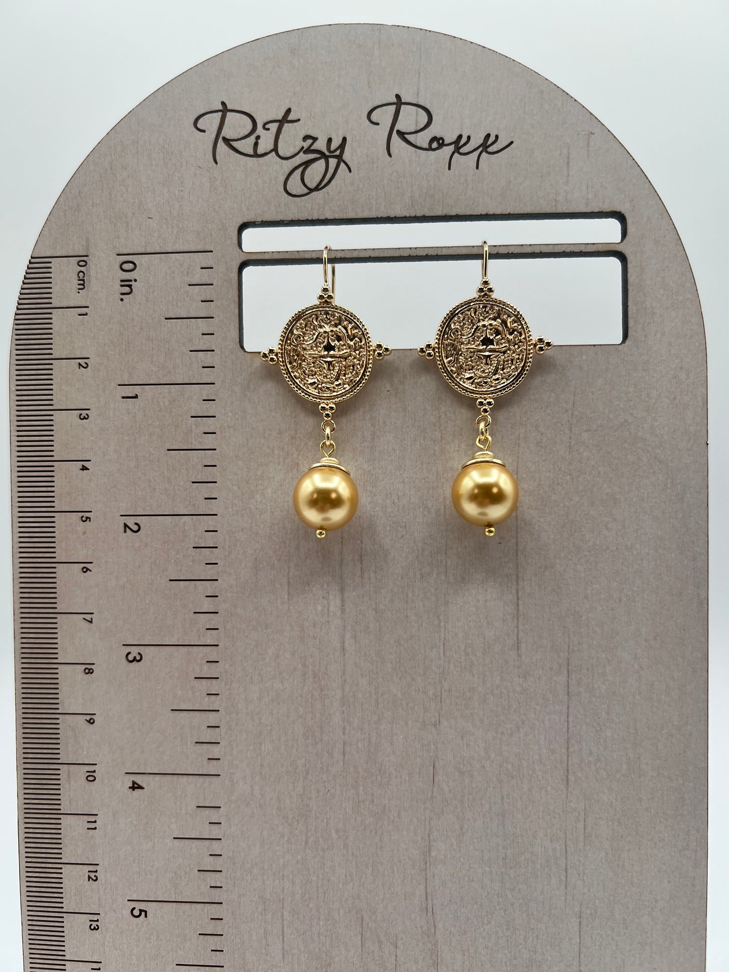 Gemstone Earring with Gold Medallion Gold Shell Pearl