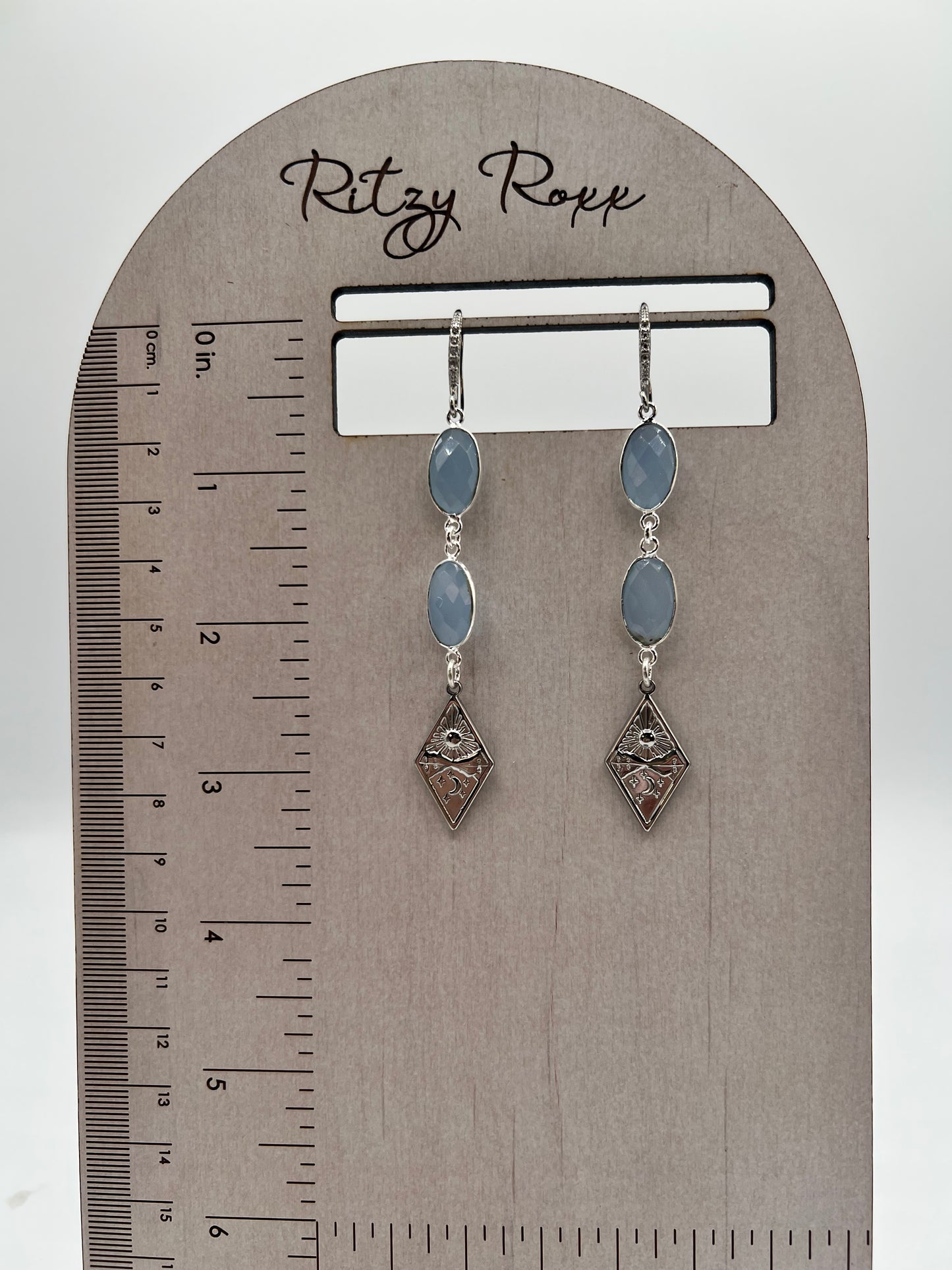 Gemstone Earring/Baby Blue Oval Hydro Quartz/Embossed Diamond